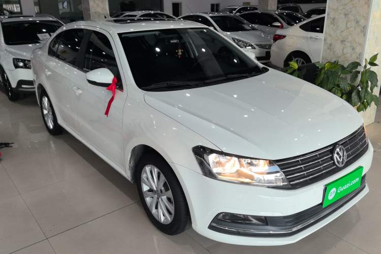 Used Volkswagen Lavida 2017 1.6L Automatic Comfort Edition
