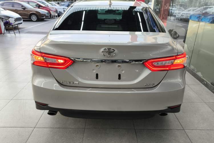 Used Toyota Camry 2021 2.0G Luxury Edition
