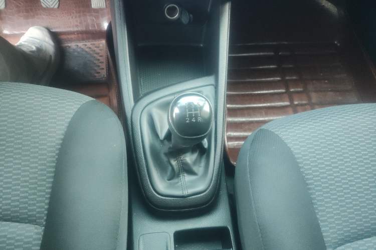 Used Hyundai Verna 2017 1.4L Manual Refreshed Version China V Standard
