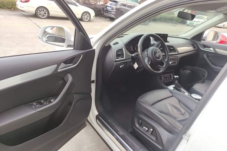 Used Audi Q3 2016 35 TFSI quattro all-wheel-drive style model