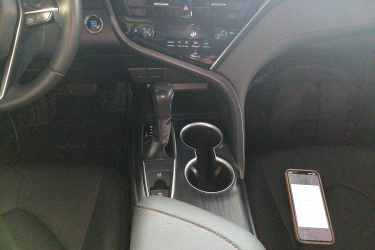 Used Toyota Camry 2023 2.0G Luxury Edition