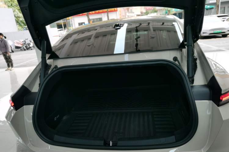 Used Nio ET5 2022 75 kWh