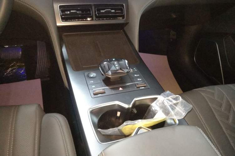 Used BYD Song L DM-i 2025 Intelligent Driving Version 160 km Beyond-Range Type
