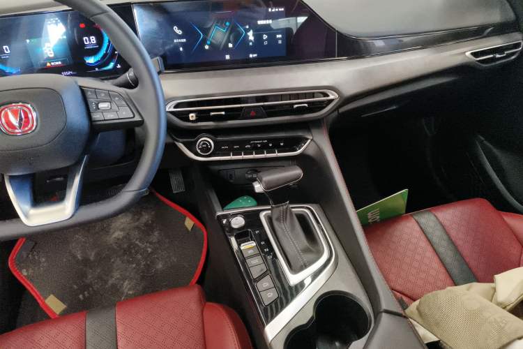 Used Changan Eado 2021 PLUS Blue Whale NE 1.4T GDI DCT Prestige Model
