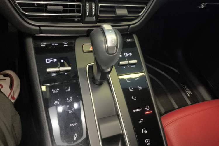 Used Porsche Macan 2023 Macan 2.0T
