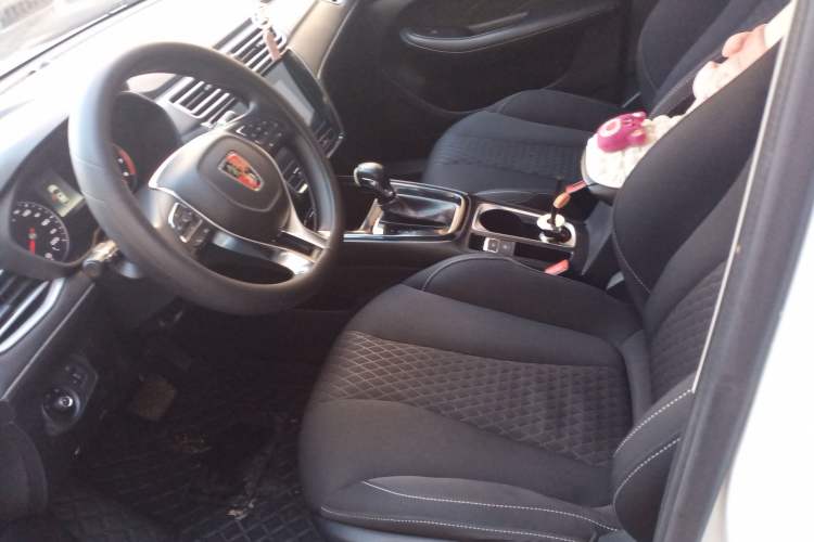 Used Roewe i5 2020 1.5L Automatic 4G Connected Linghao Edition