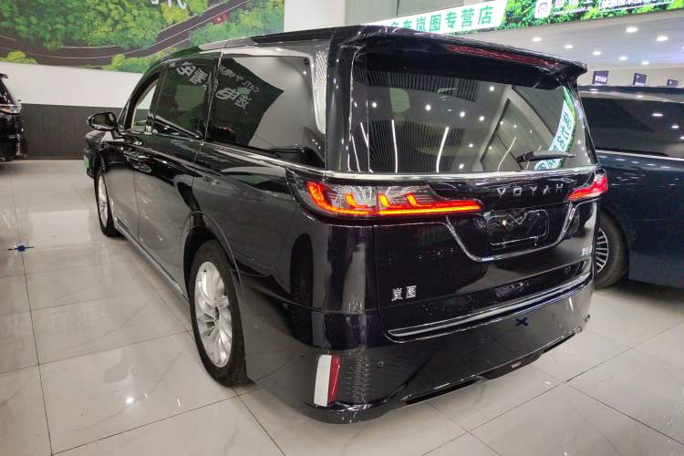 Used VOYAH Dream 2024 EV Long-Range Premium Edition