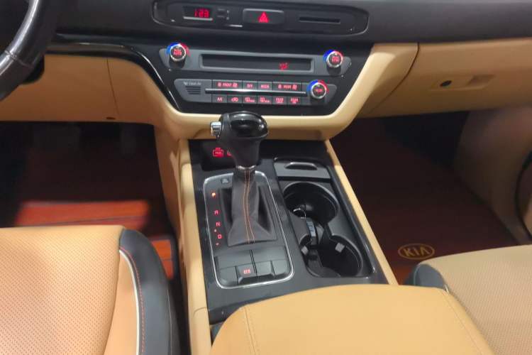 Used Kia Carnival 2015 3.3 GDI Luxury Edition China V Standard