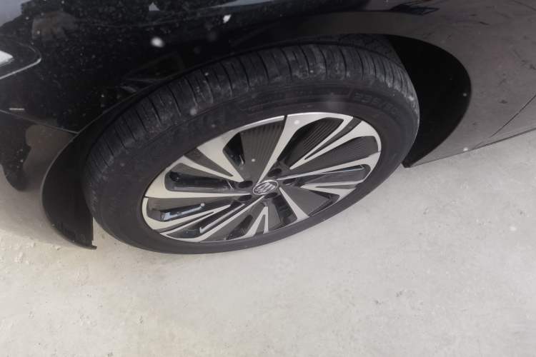 Used Buick L7 2025 Model—Luxury Version
