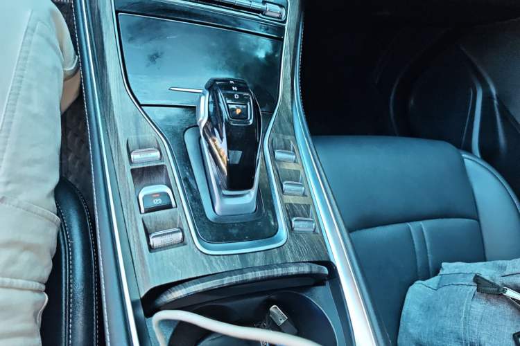 Used  E5 2023 1.5L DE-i 100KM Comfort Edition 7-Seater
