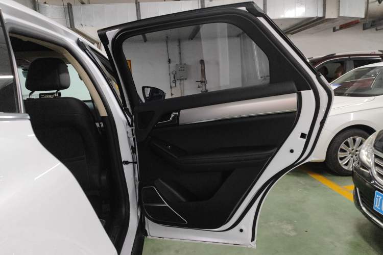 Used BYD Tang 2019 2.0T Automatic SmartConnect Prestige 5-Seater China VI Standard
