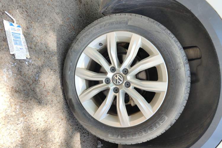 Used Volkswagen T-ROC 2018 230TSI DSG Two-Wheel Drive Advanced Version China V Standard
