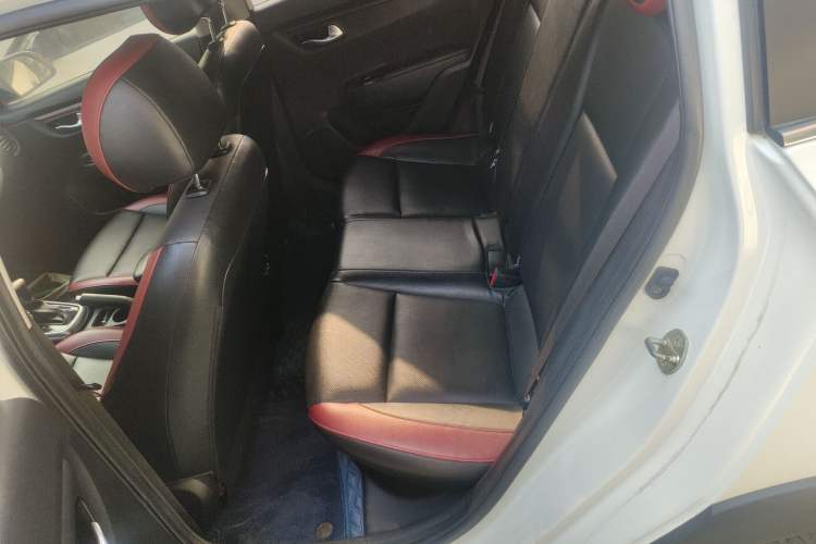 Used Kia KX Cross 2017 1.4L AT GLS