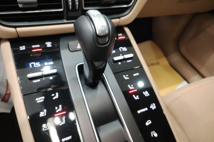 Used Porsche Macan 2023 Macan 2.0T
