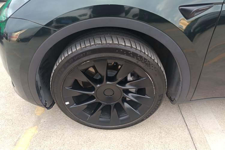 Used Tesla Model Y 2024 Rear-Wheel-Drive Version