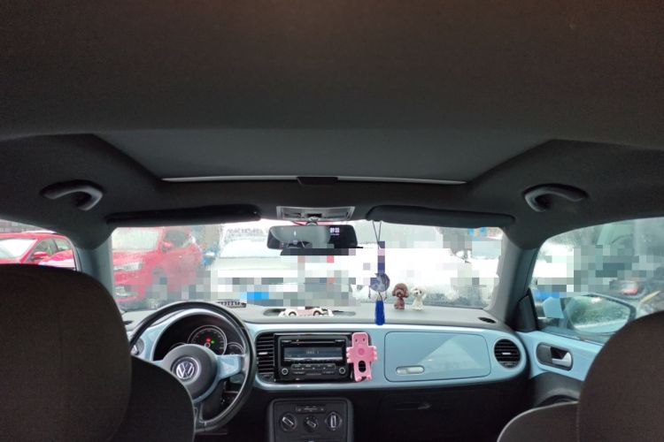 Used Volkswagen Beetle 2015 180TSI model
