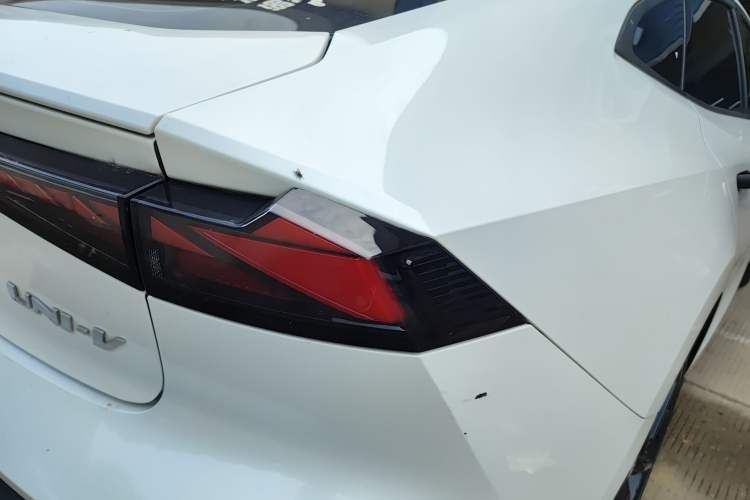 Used Changan UNI-V 2023 1.5T Prestige Model
