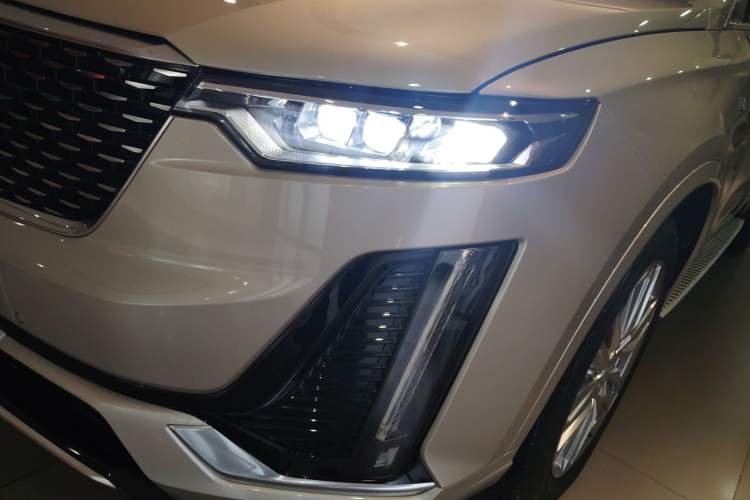 Used Cadillac XT6 2021 2.0T Six-Seater Four-Wheel-Drive Luxury Version