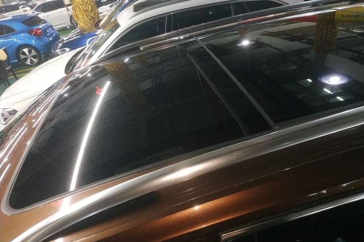 Used Volkswagen Touran 2016 Volkswagen Touran L 280TSI DSG Luxury Edition
