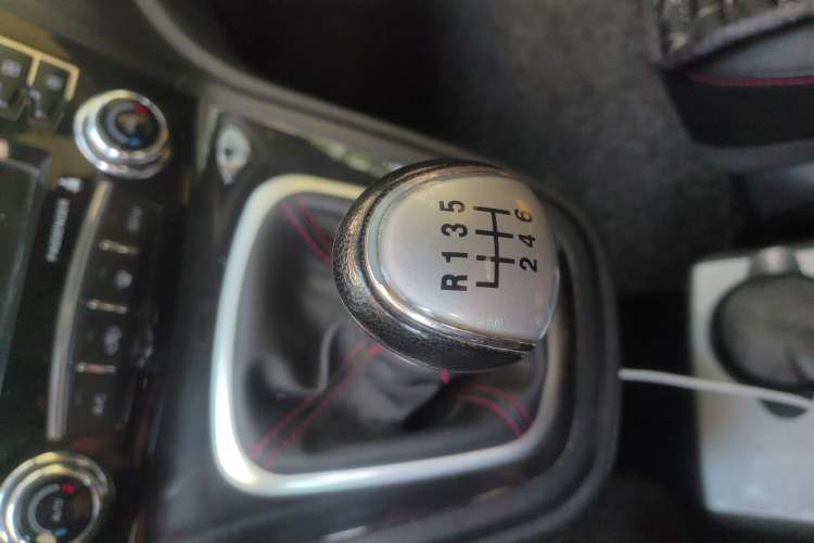 Used Haval H6 2016 Upgraded Model 1.5T Manual Two-Wheel Drive Urban Version
