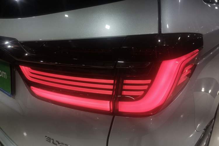 Used Honda Elysion 2024 2.0L eHEV Luxury Edition
