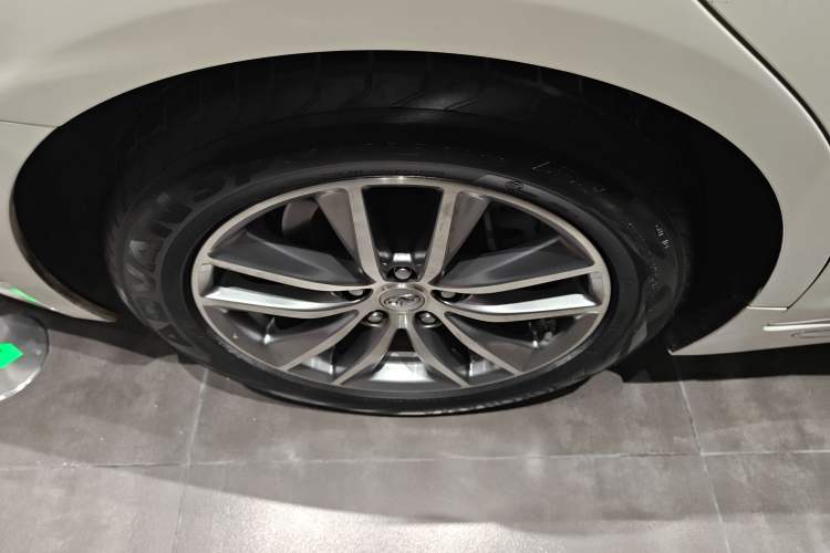 Used Infiniti Q50L 2018 2.0T Comfort Edition China VI Standard
