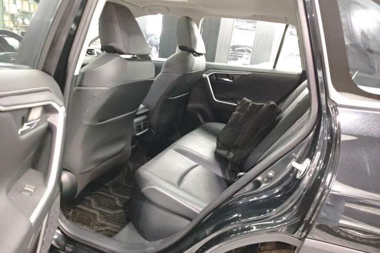 Used Toyota RAV4 2022 Dual-Engine 2.5L E-CVT Four-Wheel Drive Elite Plus Edition
