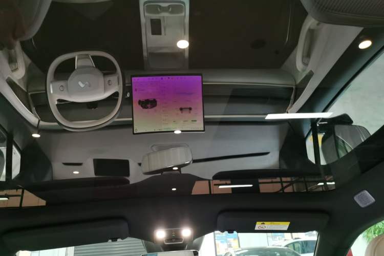 Used ONVO L60 2024 60 kWh Rear-Drive Version