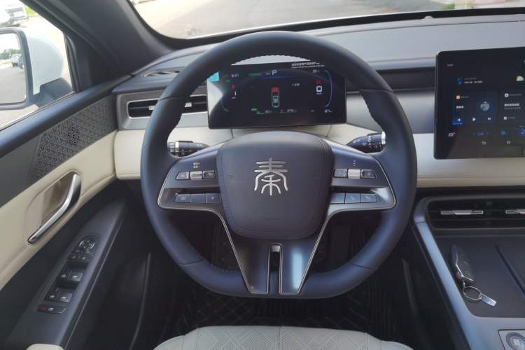 Used BYD Qin PLUS 2025 DM-i Smart Drive 55KM Leading Model
