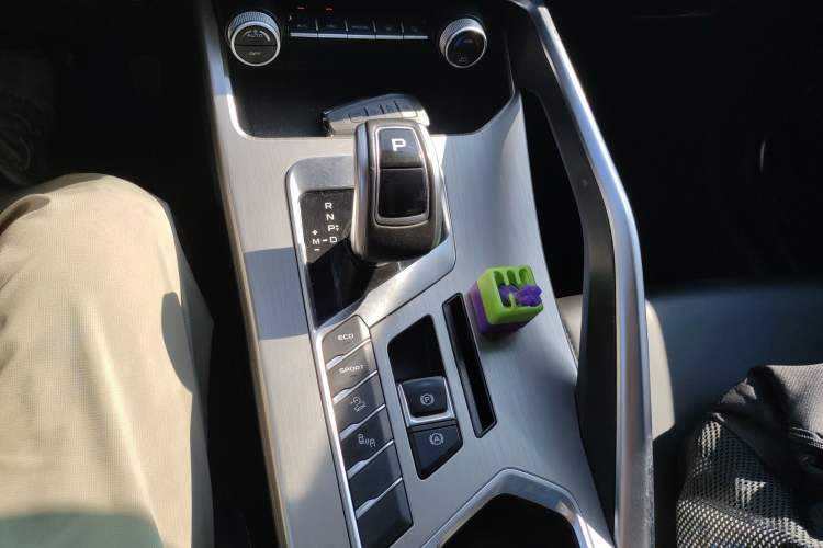 Used Geely Auto Coolray 2019 260T DCT Knight China VI Standard
