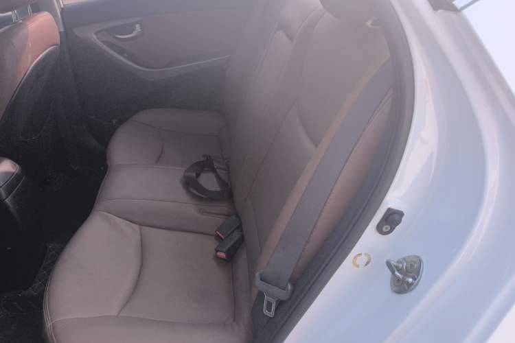 Used Hyundai Elantra 2015 1.6L Automatic Leading Model
