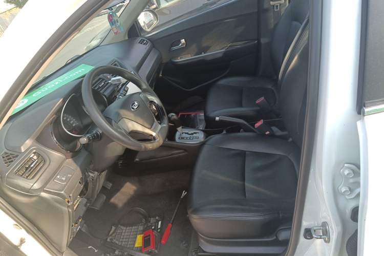 Used Kia K2 2015 Sedan 1.4L Automatic GLS
