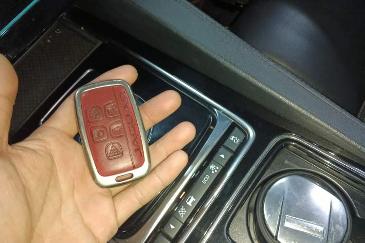 Used Jaguar F-PACE 2020 2.0T Urban Deluxe Edition
