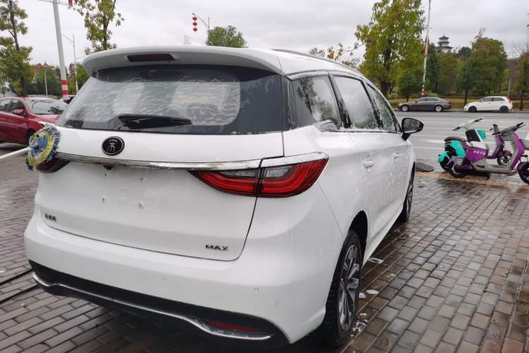 Used BYD Song MAX 2019 1.5T Automatic Smart Connect Ruiyi Sunroof Model 7 Seats China VI Standard
