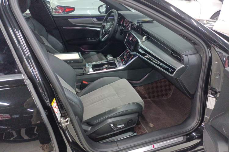 Used Audi A6L 2023 40 TFSI Luxury Dynamic Model
