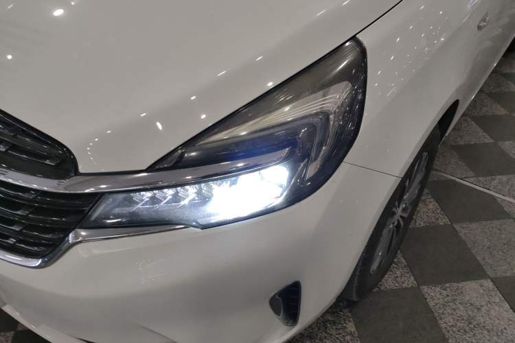 Used Buick GL8 2021 Land Cruiser Executive Class 652T Luxury Model