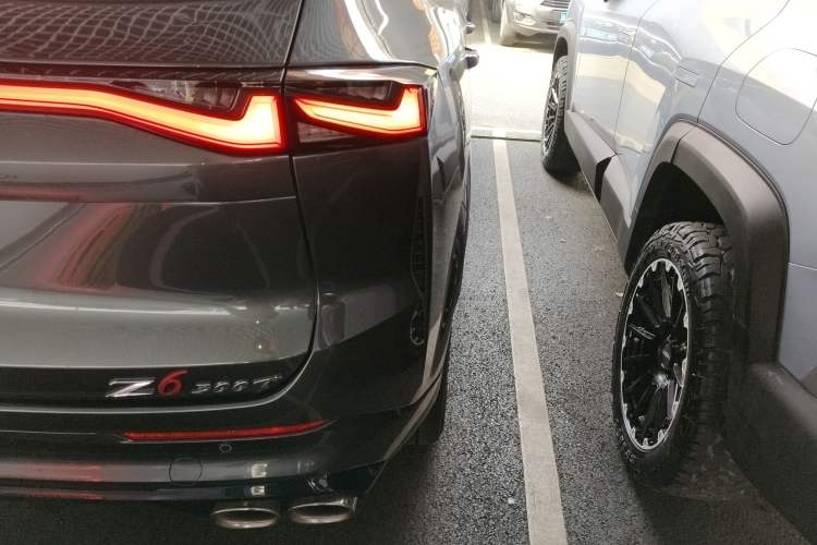 Used Oshan Z6 2023 Blue Whale 1.5T DCT Smart-Led City Edition