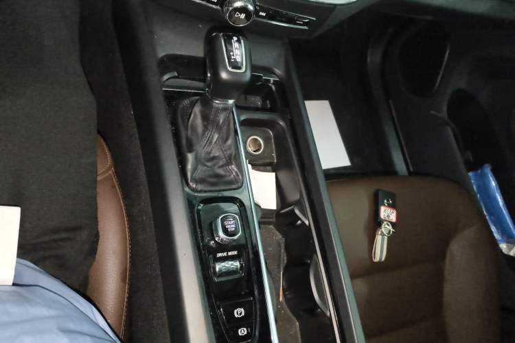 Used Volvo XC60 2021 T5 4x4 Smart Luxury Edition