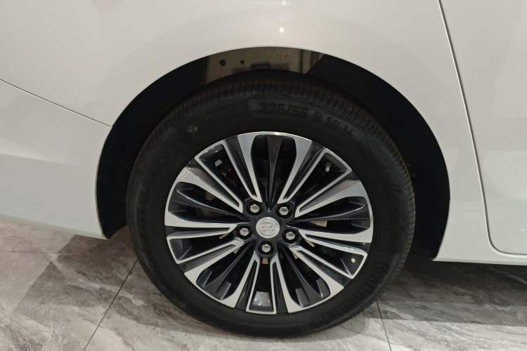 Used Buick GL8 2022 ES Land Cruiser 653T Luxury Model
