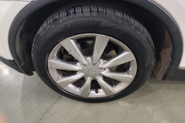 Used Infiniti QX50 2013 2.5L Two-Wheel-Drive Elegant Edition
