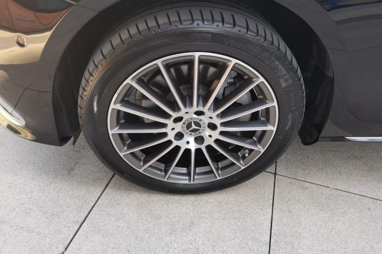 Used Mercedes-Benz E-Class 2023 Facelift E 260 L