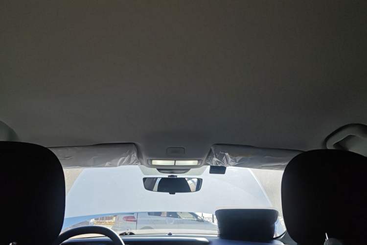 Used Roewe i5 2023 1.5L Manual Comfort Edition
