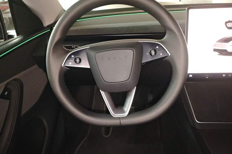 Used Tesla Model Y 2025 Rear-Wheel Drive First Edition
