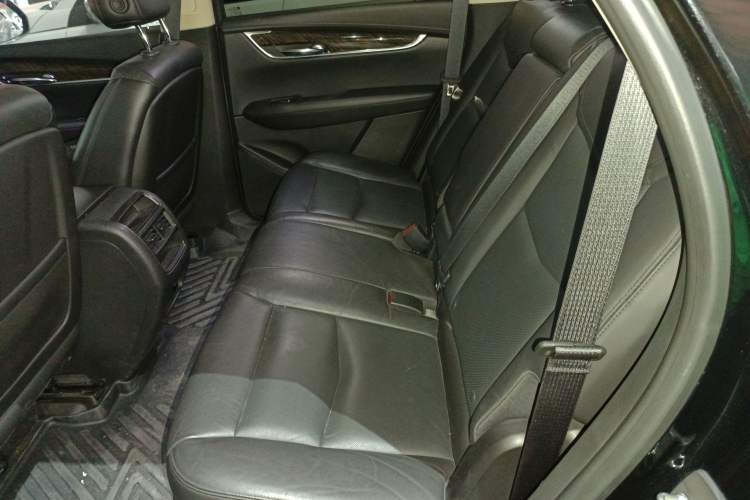 Used Cadillac XT5 2016 25T Luxury Model
