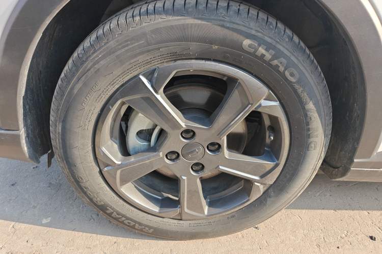 Used Geometry E Firefly 2024 401 km Fluorescent
