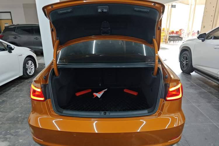 Used Audi A3 2014 Limousine 35 TFSI Automatic Fashion Model
