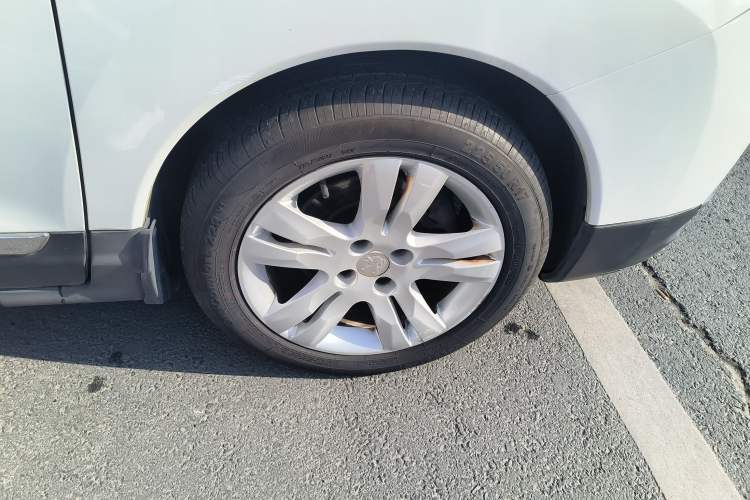 Used Peugeot 3008 2015 2.0L Automatic Trend Edition
