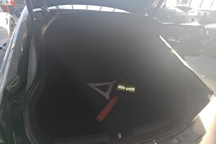 Used Changan UNI-V 2024 1.5T Prestige Edition
