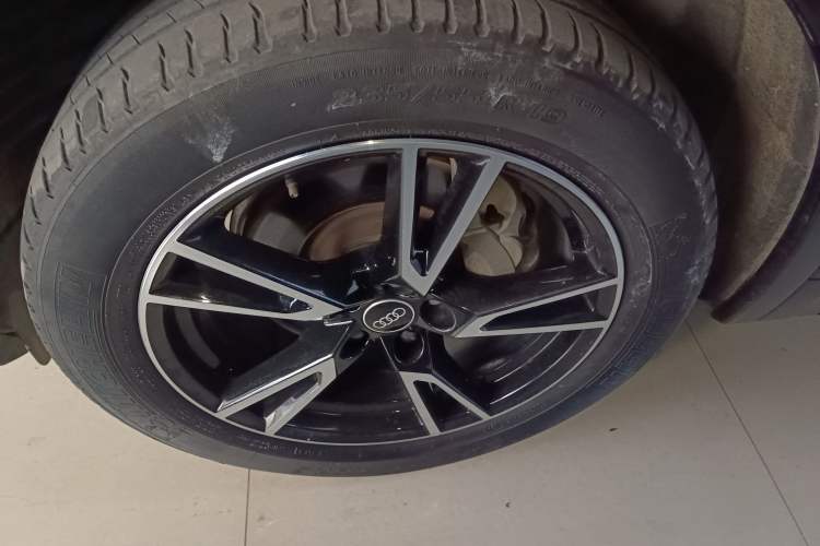 Used Audi Q5L 2022 40T Fashionable and Dynamic Model
