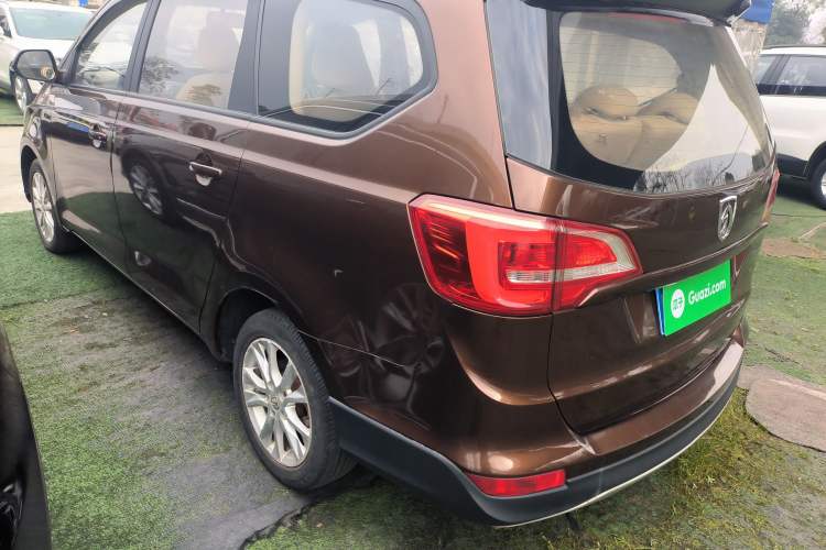 Used Baojun 730 2016 Revised 1.5L Manual Standard Version 7 Seats China V Emission Standard